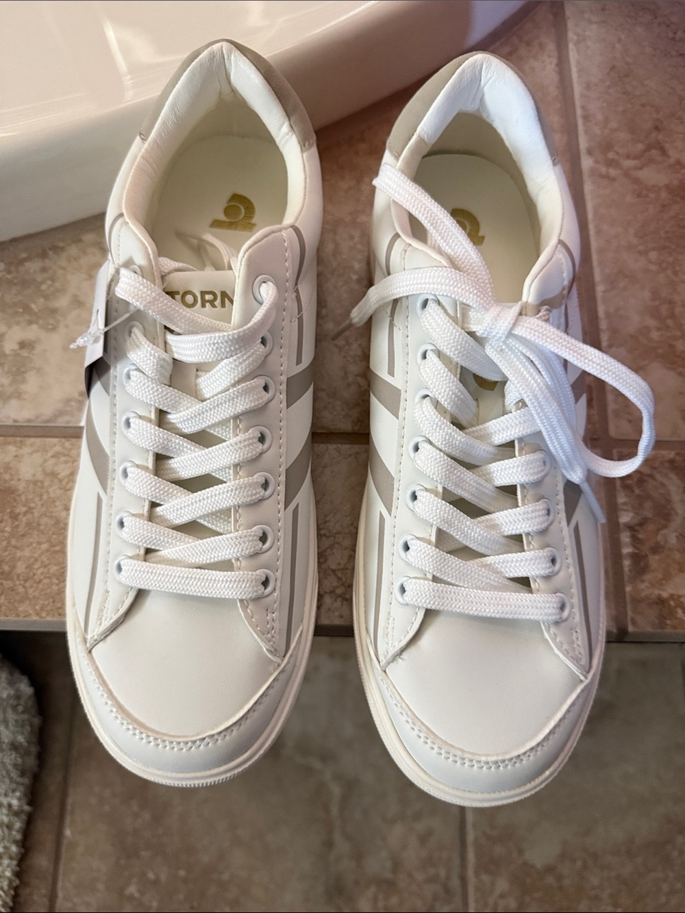 Tretorn White Sneakers with Light Gray Stripes